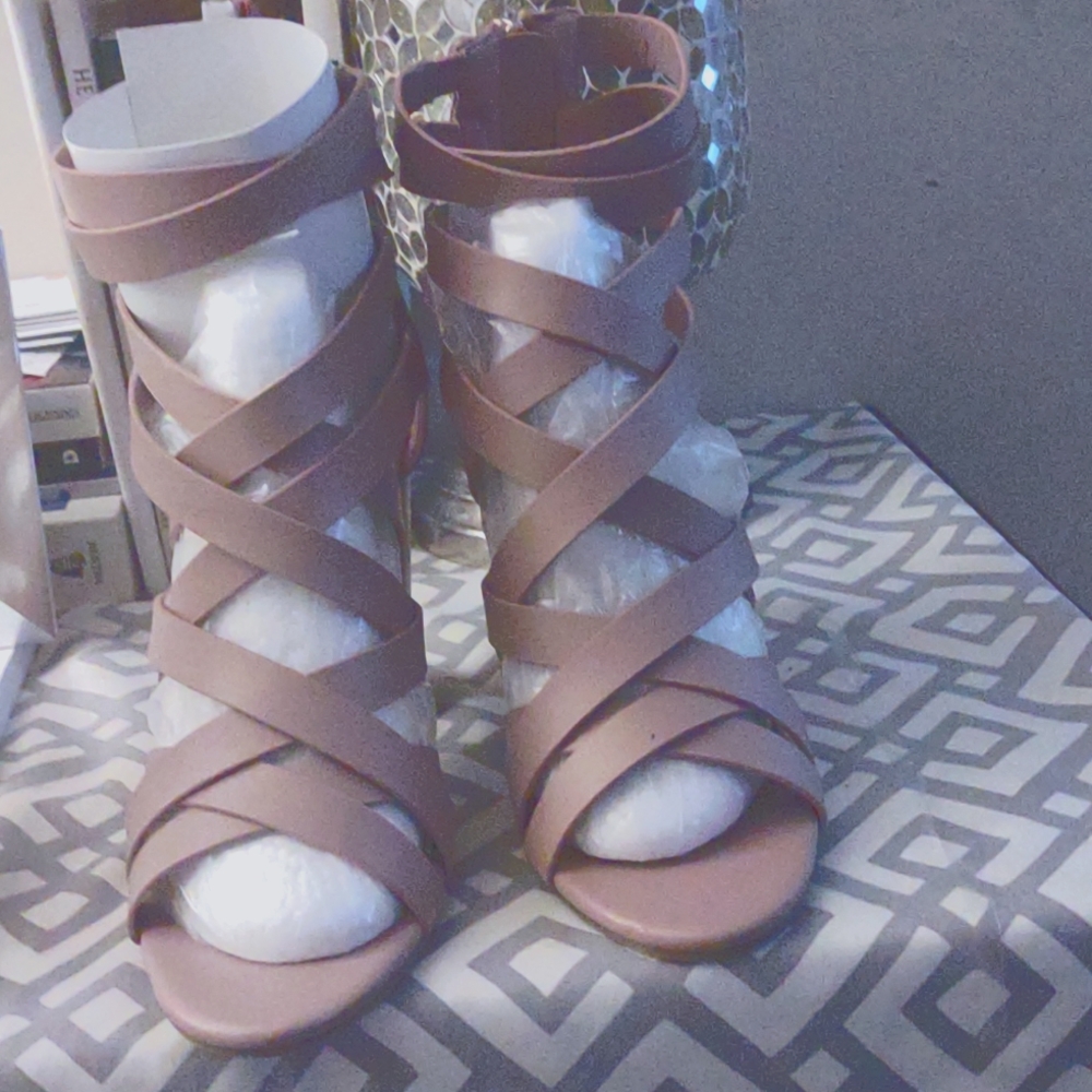 Nude Heel with Straps